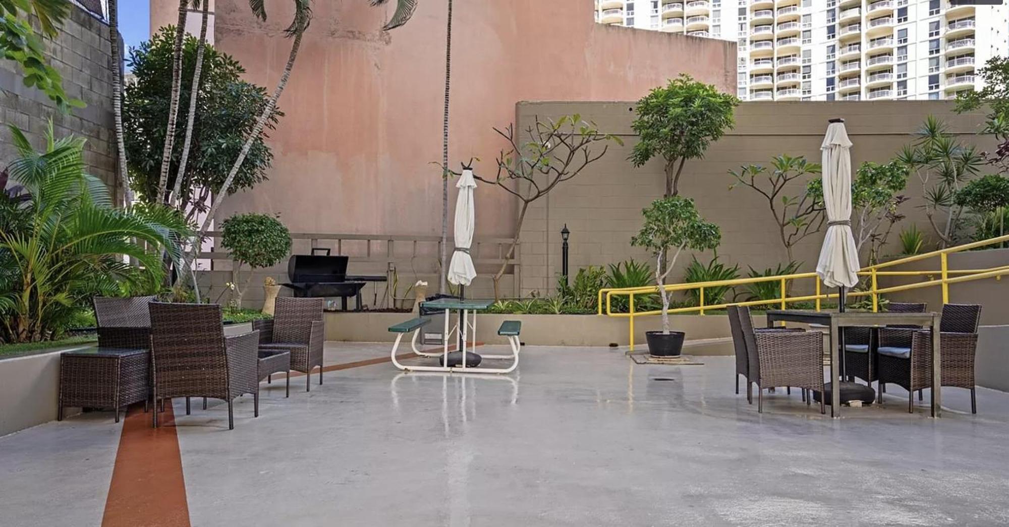 Gem Of Waikiki At Inn On The Park Honolulu Dış mekan fotoğraf