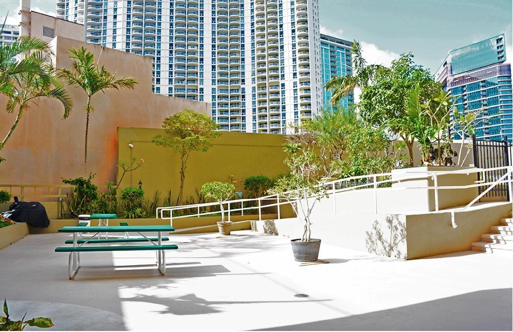 Gem Of Waikiki At Inn On The Park Honolulu Dış mekan fotoğraf